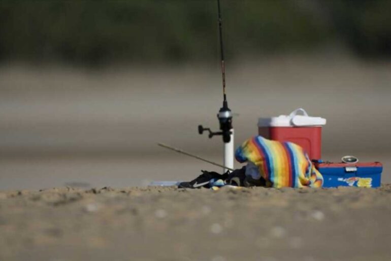 TOP 5 BEST FISHING BAGS FOR CARRYING ICE-COLD BEER AND FRESH FISH FISHING-BAGS